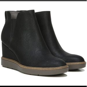 Dr. Scholl’s Johnnie Wedge Bootie